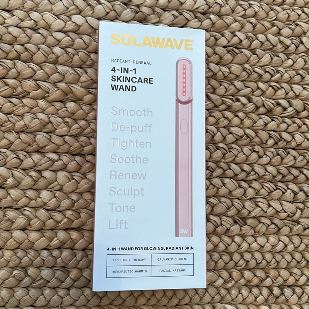 Solawave 4-in-1 skincare wand